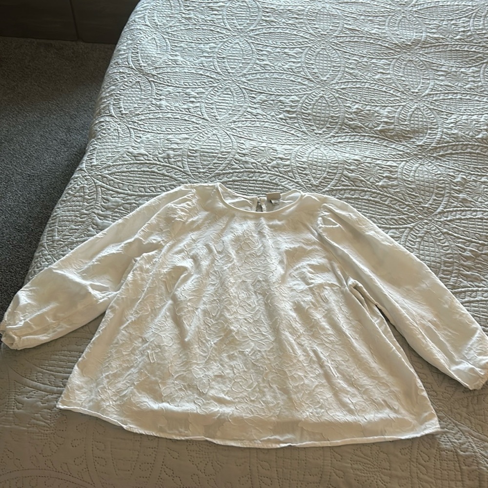 Women’s XL White Blouse